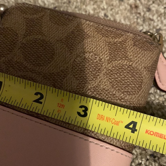 Coach Slim Accordion Zip Wallet In Colorblock Signature Canvas. Tan and pink - Picture 10 of 10